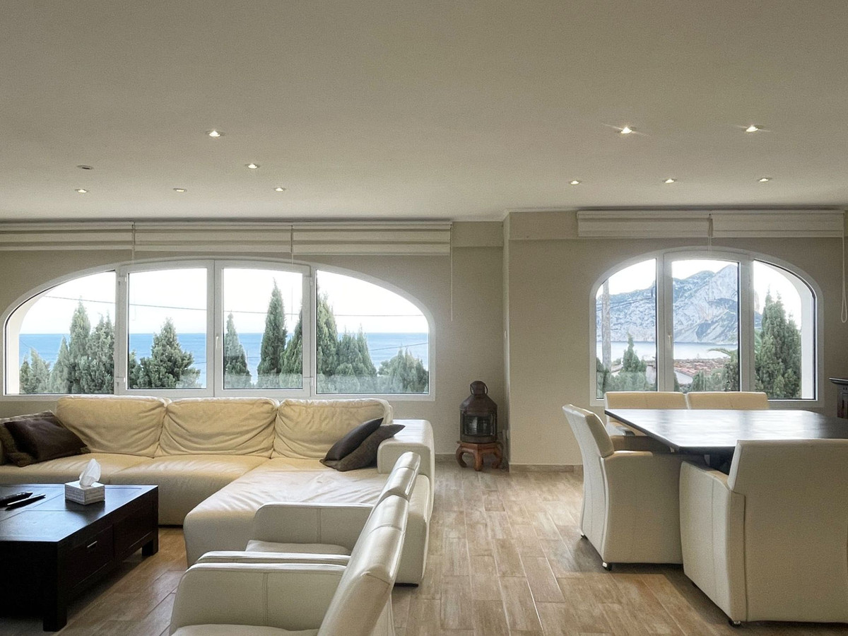 6 Bed Townhouse for sale in Calpe Costa Blanca, Alicante, Spain