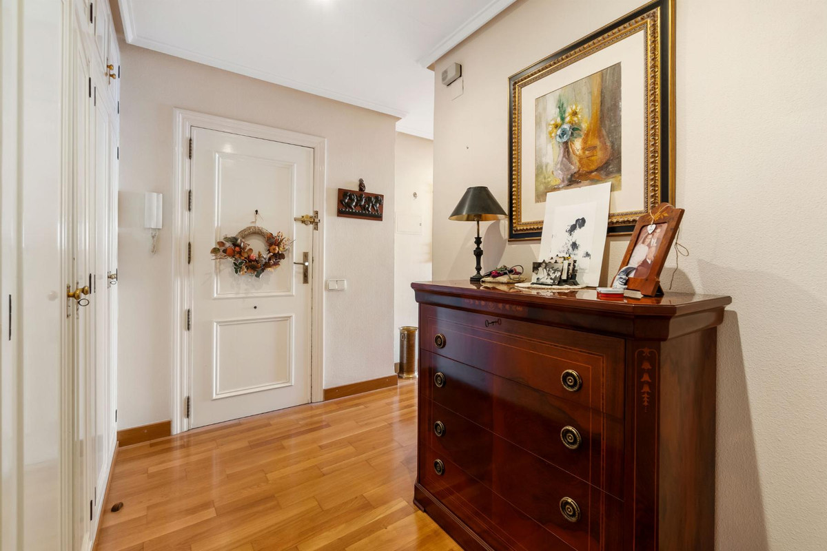 Se vende Apartamento Planta Media de 4 dormitorios en Costa Blanca, Alicante, España