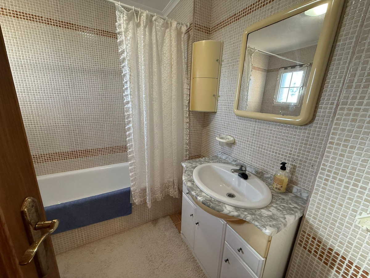 Se vende Bungalow de 3 dormitorios en Costa Blanca, Alicante, España