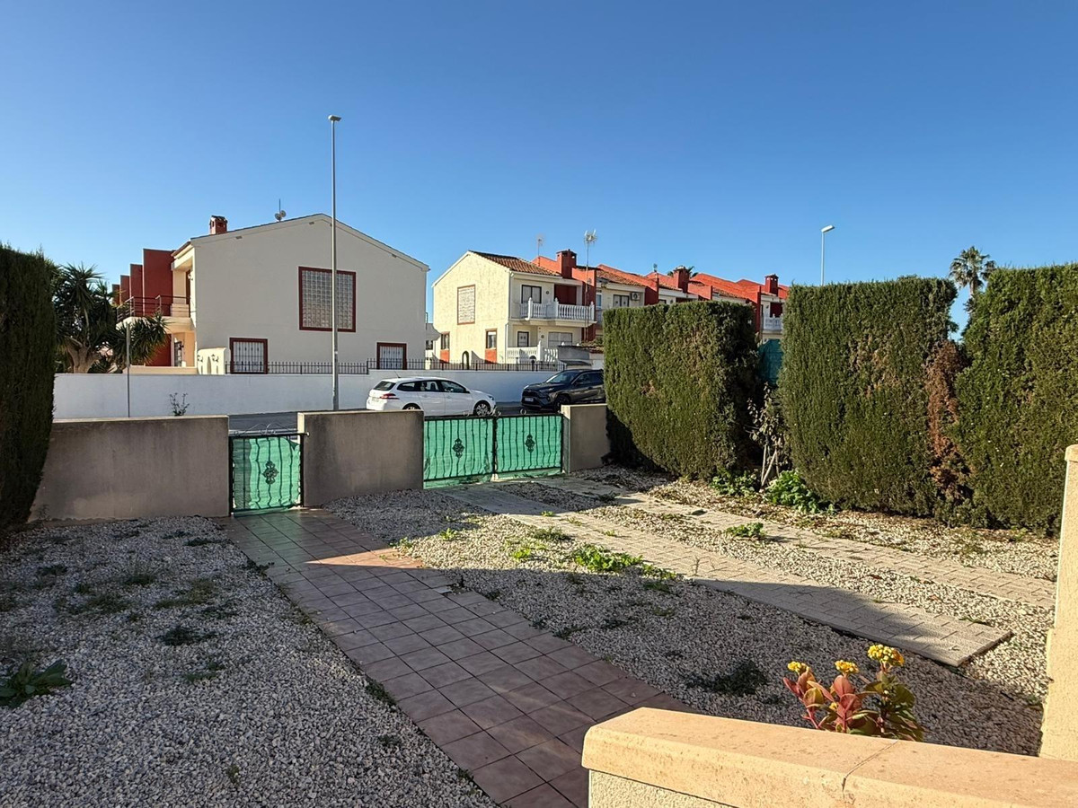 Se vende Bungalow de 3 dormitorios en Costa Blanca, Alicante, España