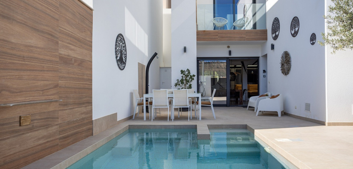 3 Bed Townhouse for sale in Benijofar Costa Blanca, Alicante, Spain