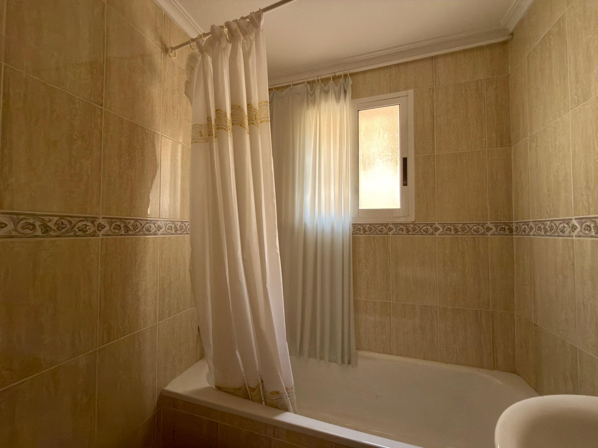 Se vende Apartamento Planta Media de 3 dormitorios en Costa Blanca, Alicante, España