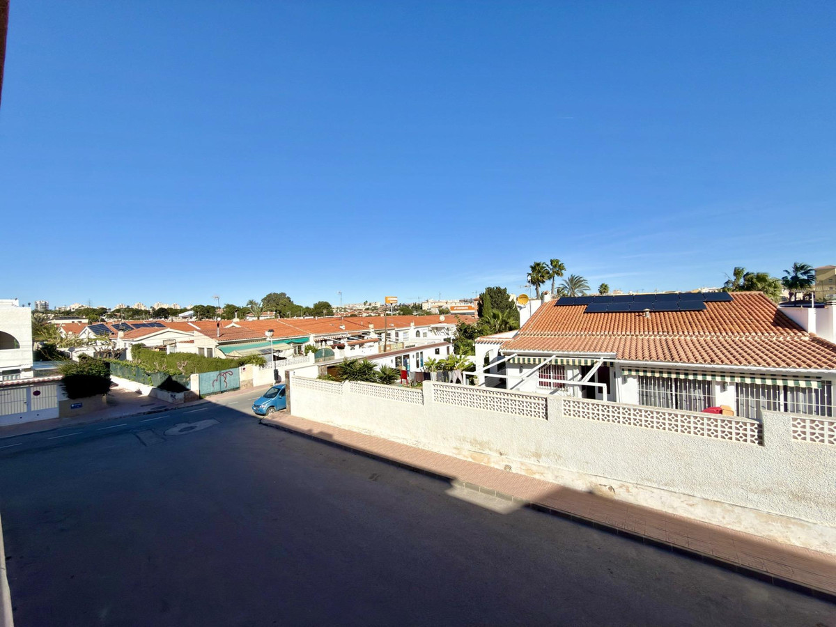 Se vende Apartamento Planta Media de 3 dormitorios en Costa Blanca, Alicante, España