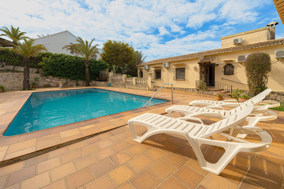 5 Bed Townhouse for sale in Javea Costa Blanca, Alicante, Spain