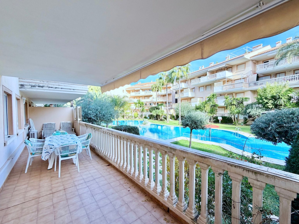 Se vende Apartamento Planta Baja de 3 dormitorios en Costa Blanca, Alicante, España
