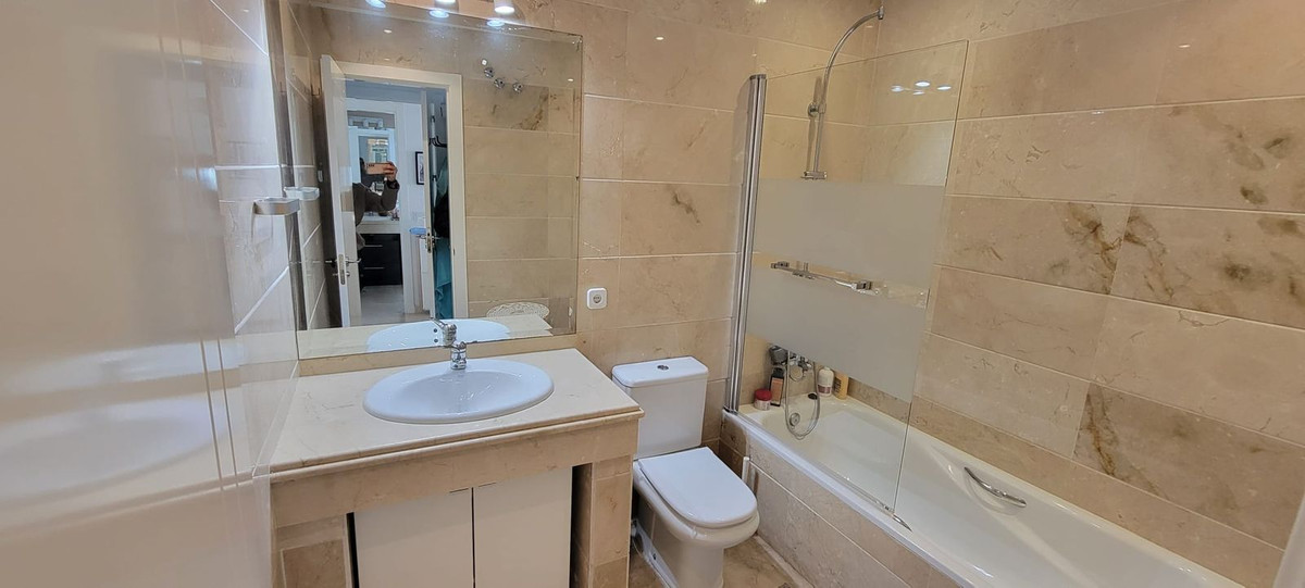 2 Bed Apartment for sale in Puerto Banús Costa Del Sol, Málaga, Spain