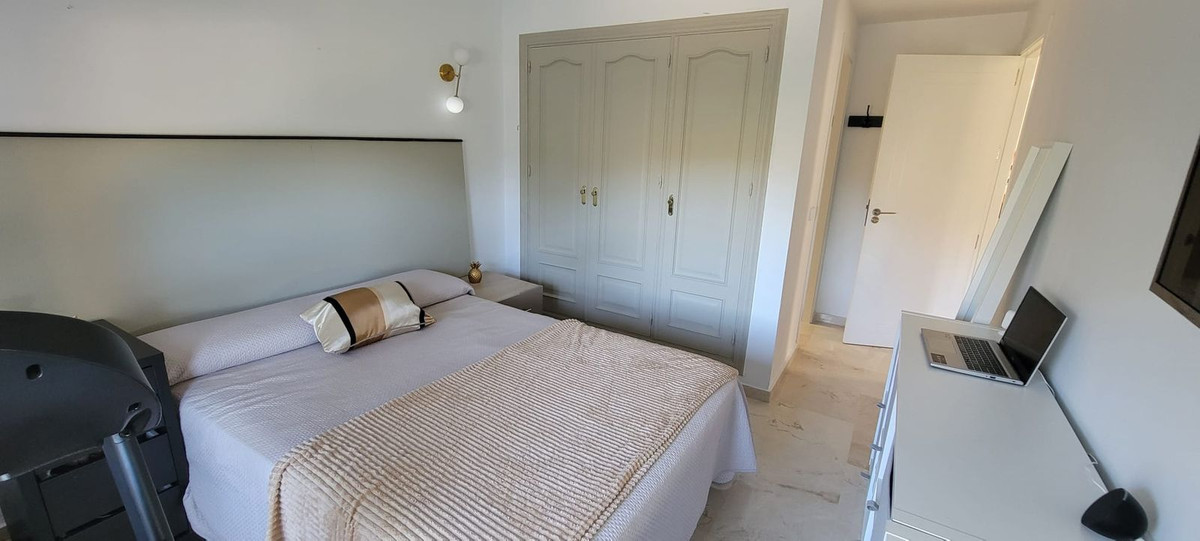 2 Bed Apartment for sale in Puerto Banús Costa Del Sol, Málaga, Spain