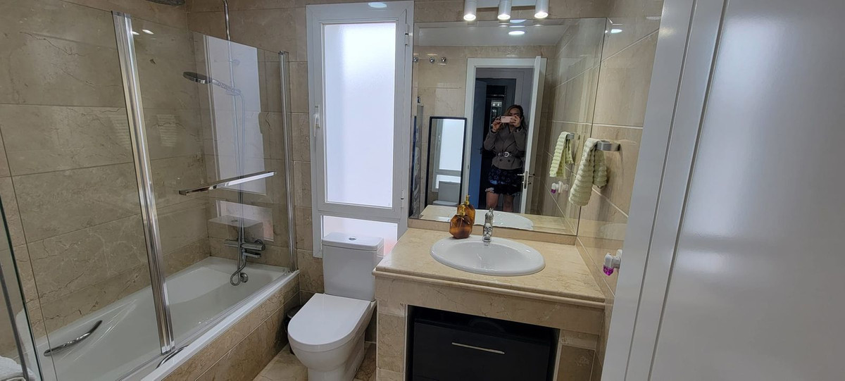 2 Bed Apartment for sale in Puerto Banús Costa Del Sol, Málaga, Spain