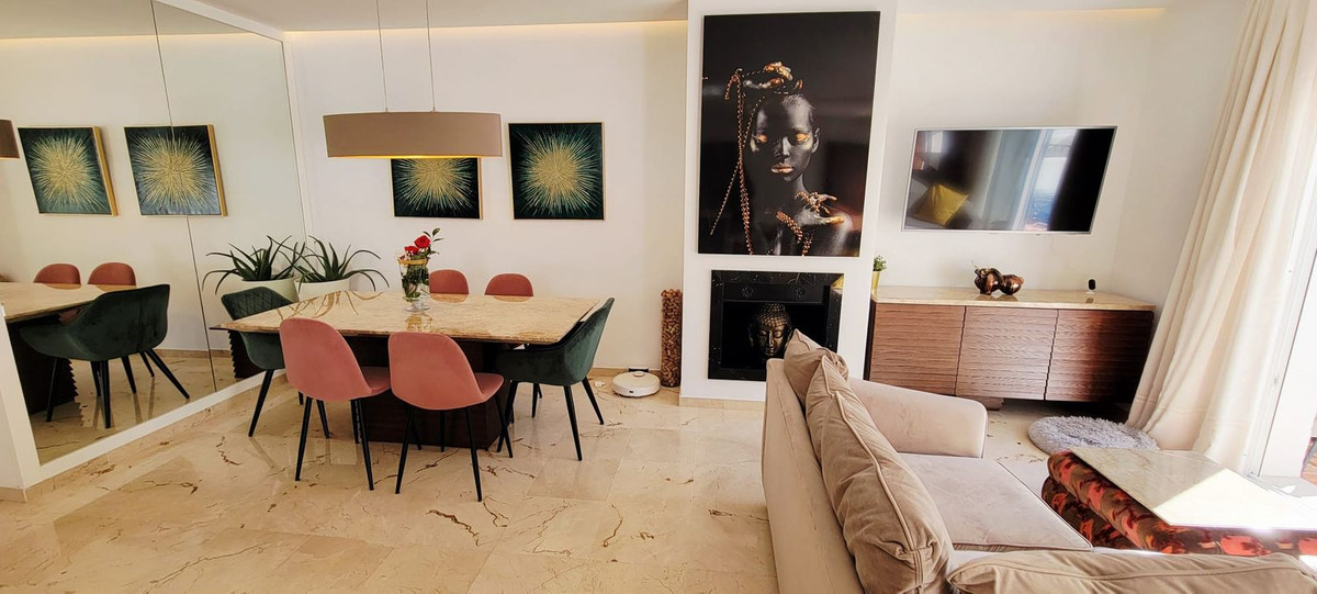 2 Bed Apartment for sale in Puerto Banús Costa Del Sol, Málaga, Spain