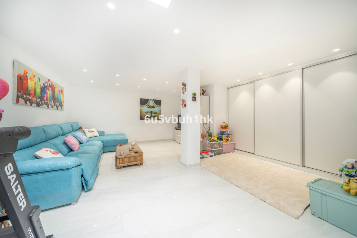 4 Bed Townhouse for sale in La Mairena Costa Del Sol, Málaga, Spain