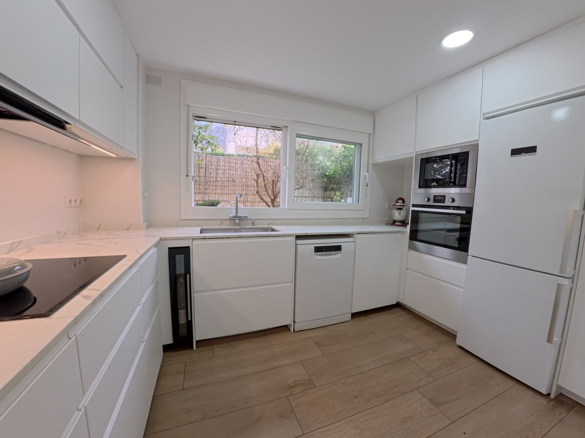 4 Bed Townhouse for sale in Benalmadena Costa Del Sol, Málaga, Spain