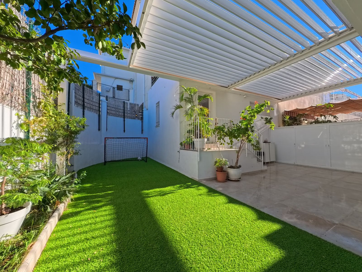 4 Bed Townhouse for sale in Benalmadena Costa Del Sol, Málaga, Spain