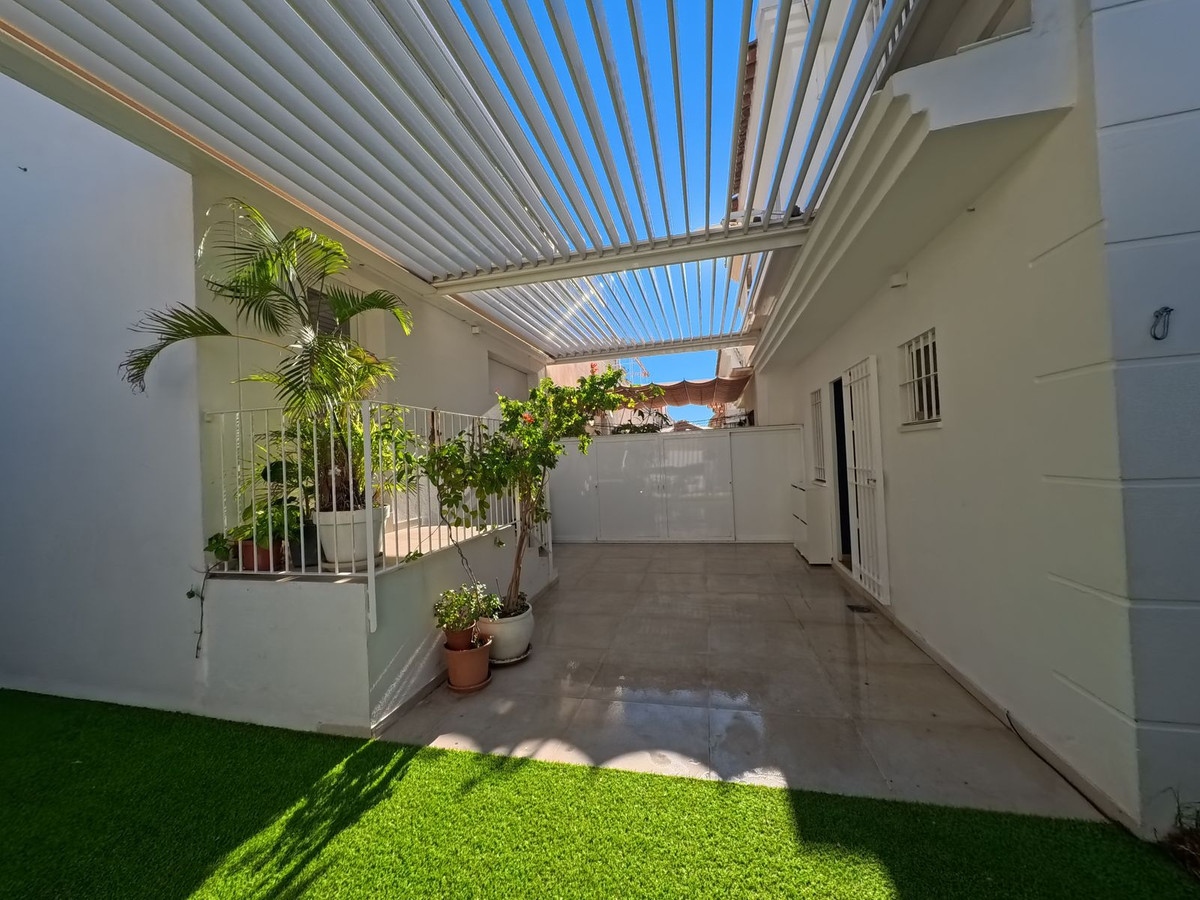 4 Bed Townhouse for sale in Benalmadena Costa Del Sol, Málaga, Spain