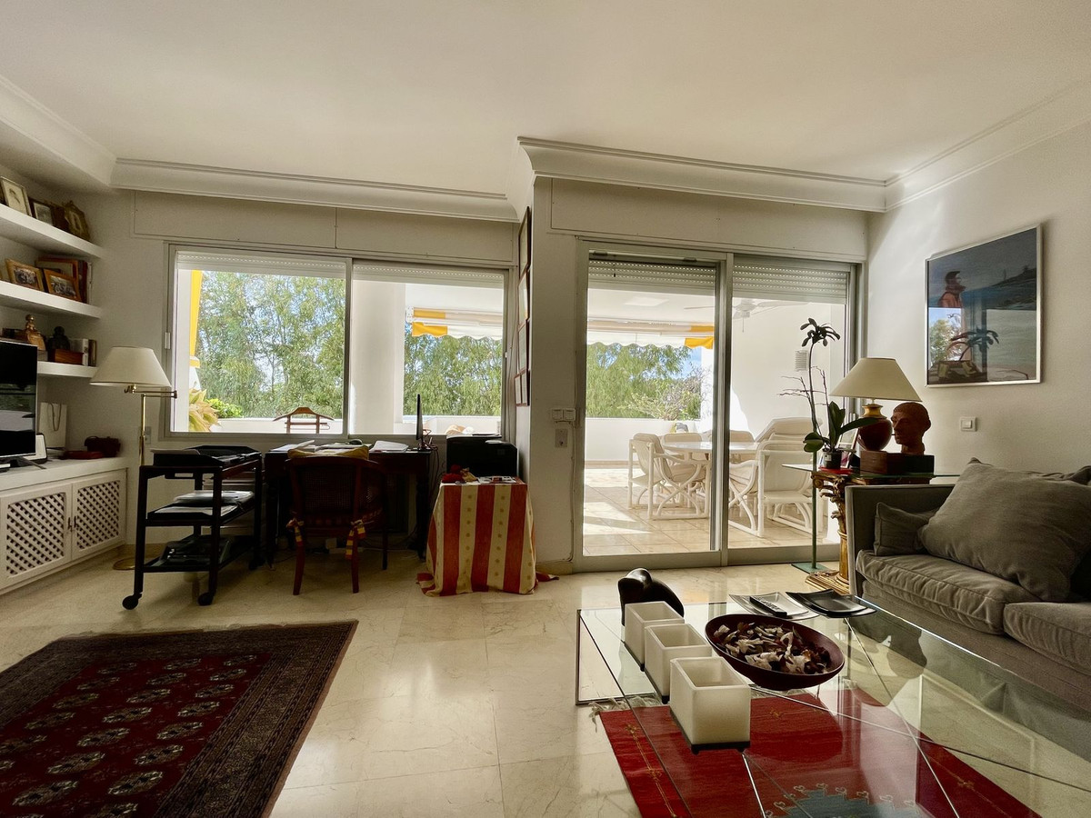 2 Bed Apartment for sale in San Pedro De Alcántara Costa Del Sol, Málaga, Spain