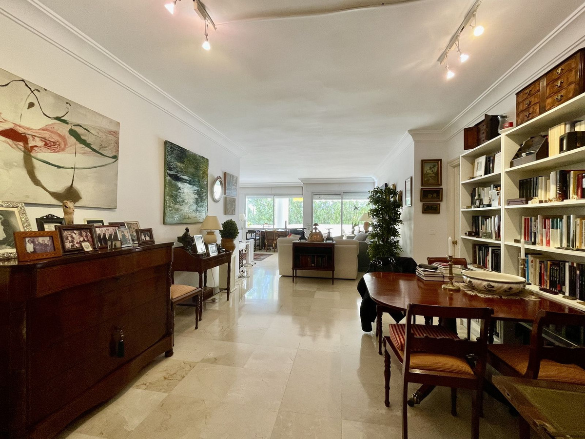 2 Bed Apartment for sale in San Pedro De Alcántara Costa Del Sol, Málaga, Spain