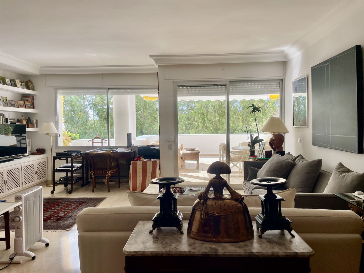 2 Bed Apartment for sale in San Pedro De Alcántara Costa Del Sol, Málaga, Spain