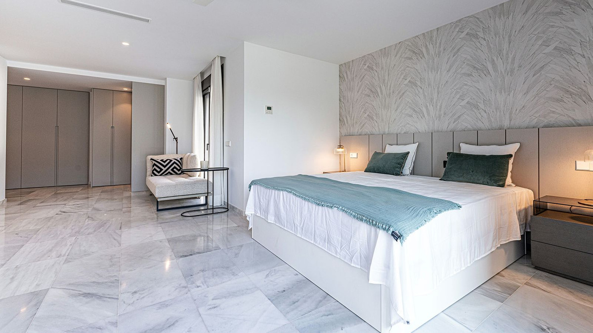 Se vende Villa - Chalet de 5 dormitorios en Costa Del Sol, Málaga, España