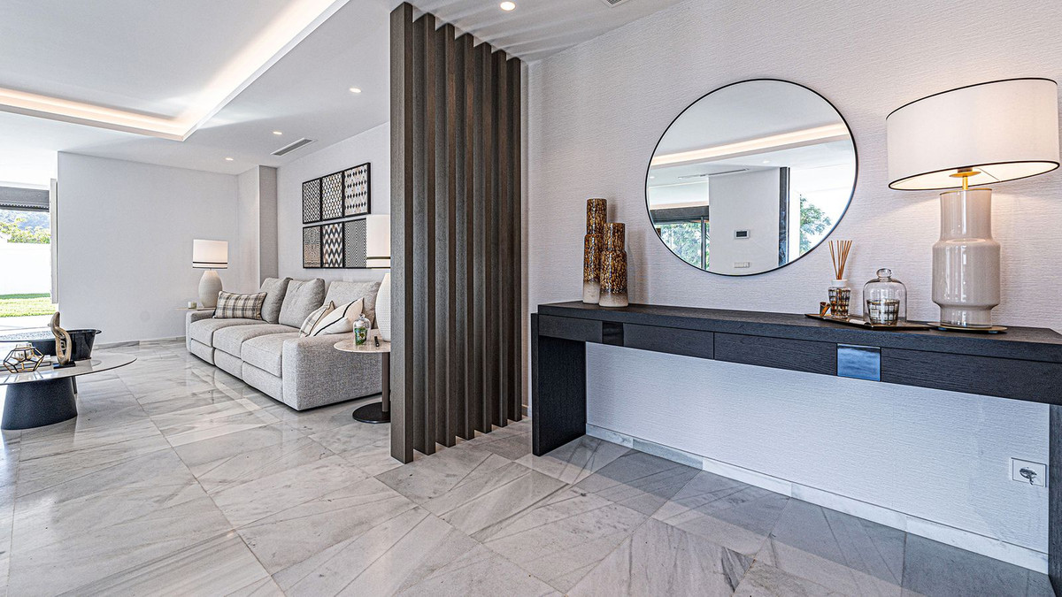 Se vende Villa - Chalet de 5 dormitorios en Costa Del Sol, Málaga, España