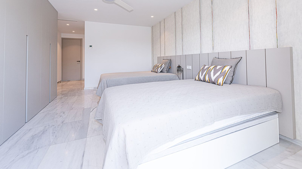 Se vende Villa - Chalet de 5 dormitorios en Costa Del Sol, Málaga, España