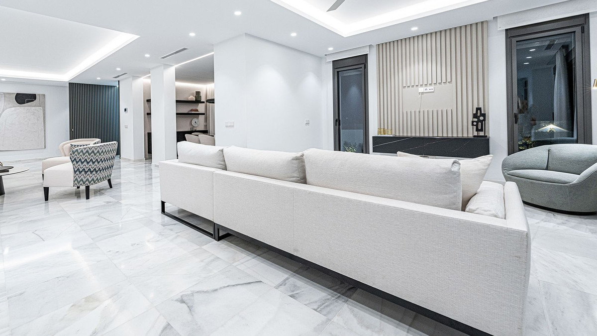 Se vende Villa - Chalet de 5 dormitorios en Costa Del Sol, Málaga, España