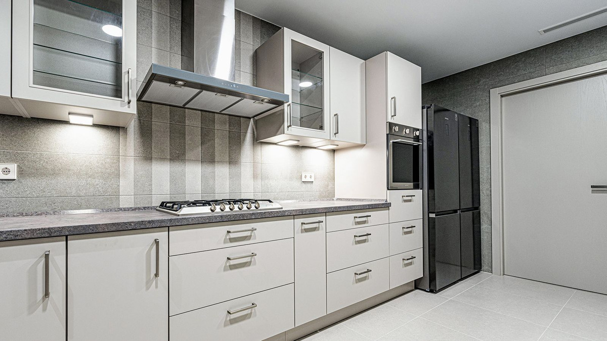 Se vende Villa - Chalet de 5 dormitorios en Costa Del Sol, Málaga, España