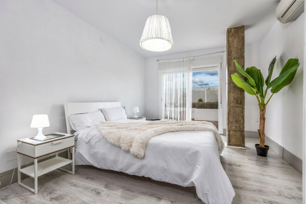 2 Bed Apartment for sale in Nueva Andalucía Costa Del Sol, Málaga, Spain
