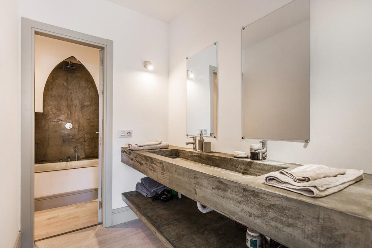 2 Bed Apartment for sale in Nueva Andalucía Costa Del Sol, Málaga, Spain