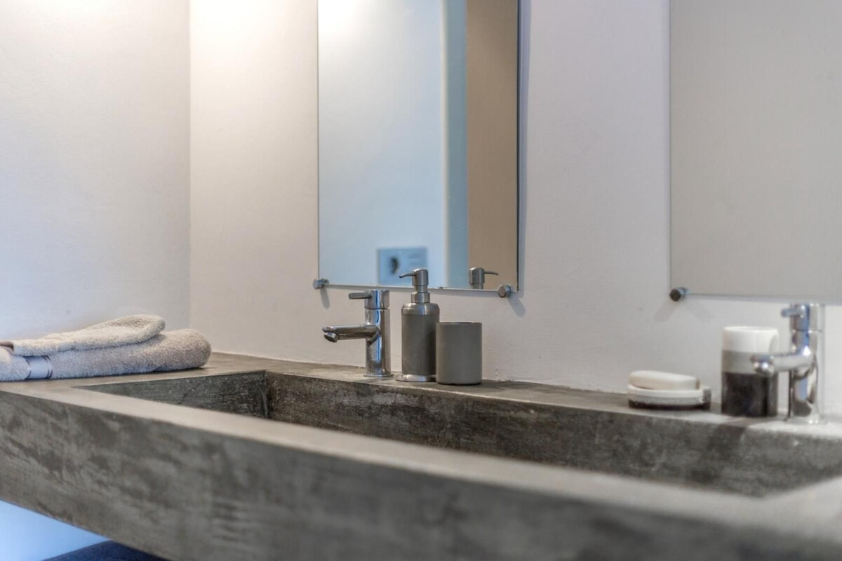 2 Bed Apartment for sale in Nueva Andalucía Costa Del Sol, Málaga, Spain