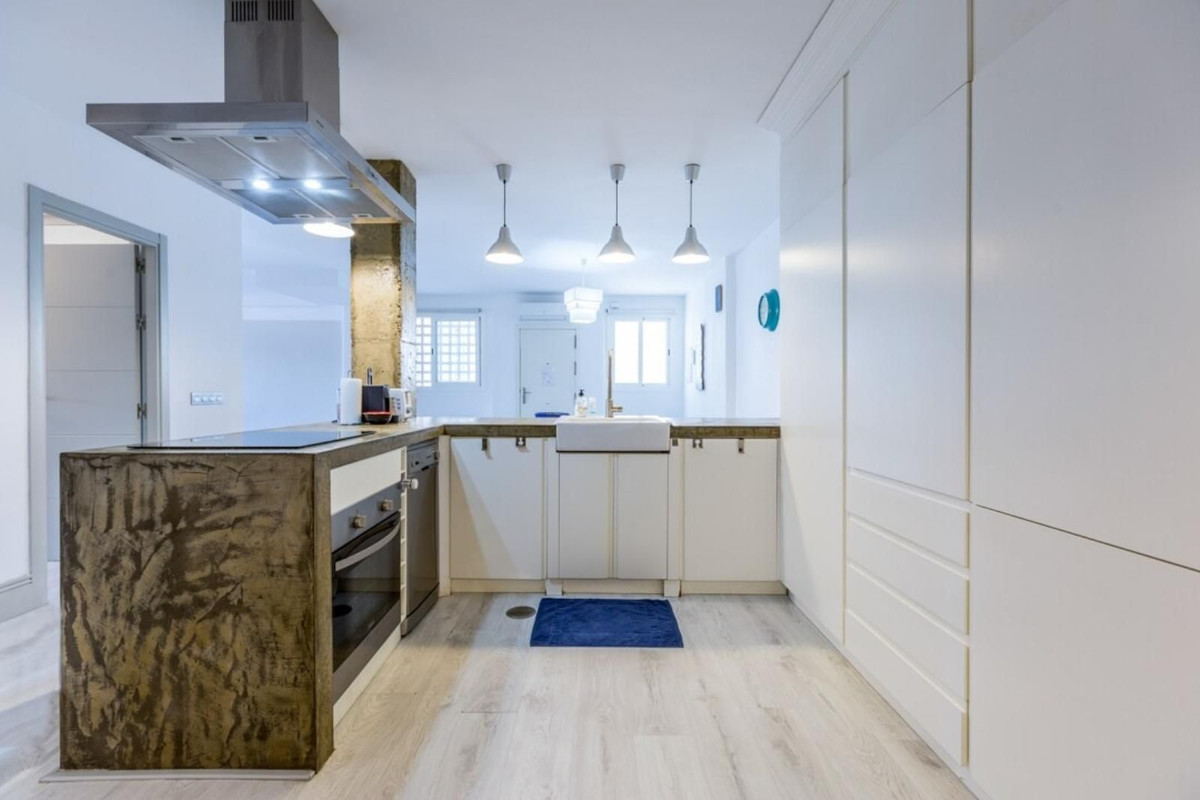 2 Bed Apartment for sale in Nueva Andalucía Costa Del Sol, Málaga, Spain