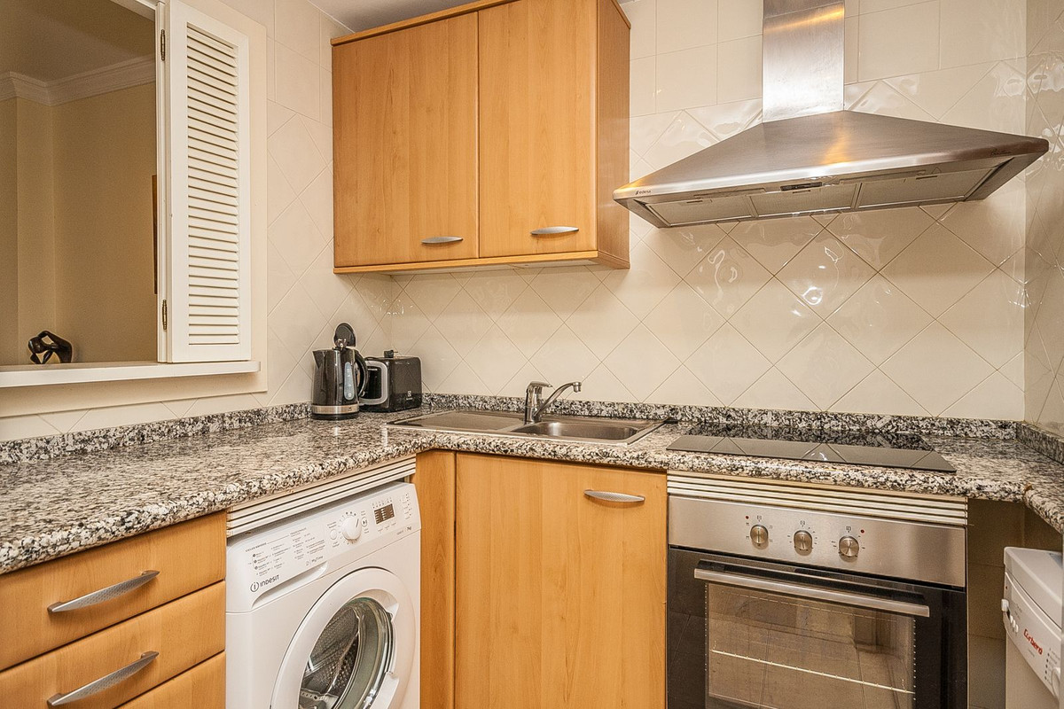 2 Bed Apartment for sale in Elviria Costa Del Sol, Málaga, Spain
