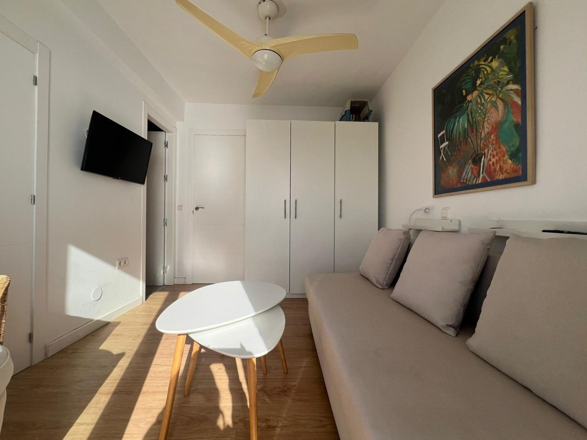 1 Bed Apartment for sale in Calahonda Costa Del Sol, Málaga, Spain