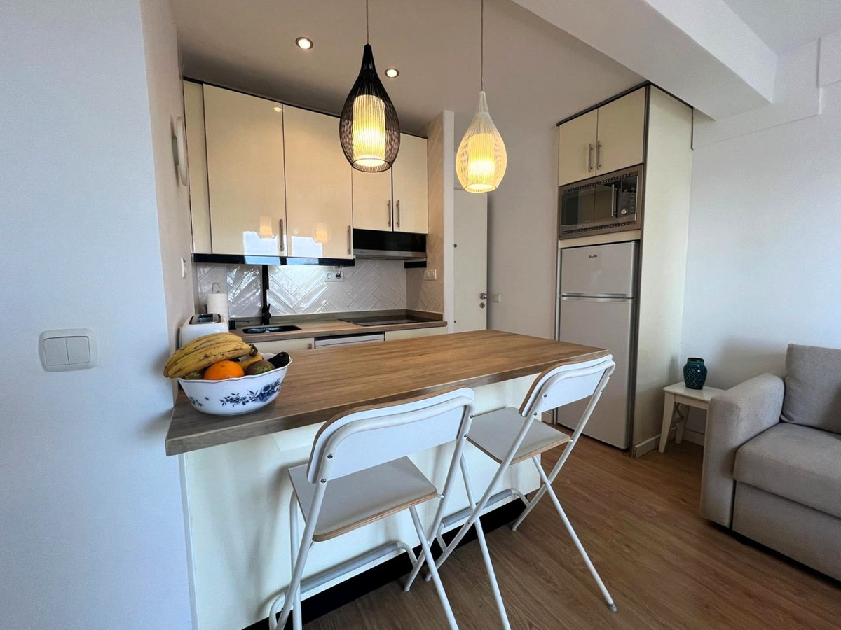 1 Bed Apartment for sale in Calahonda Costa Del Sol, Málaga, Spain
