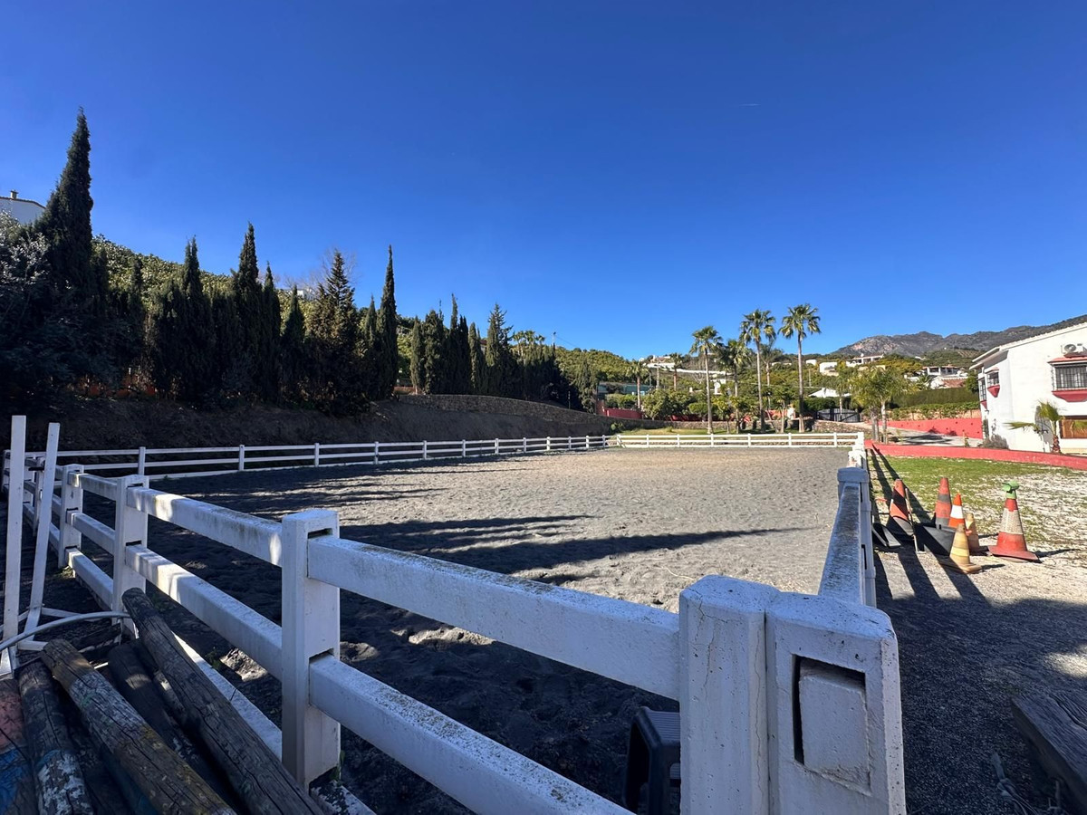 Se vende Finca - Cortijo de 6 dormitorios en Costa Del Sol, Málaga, España