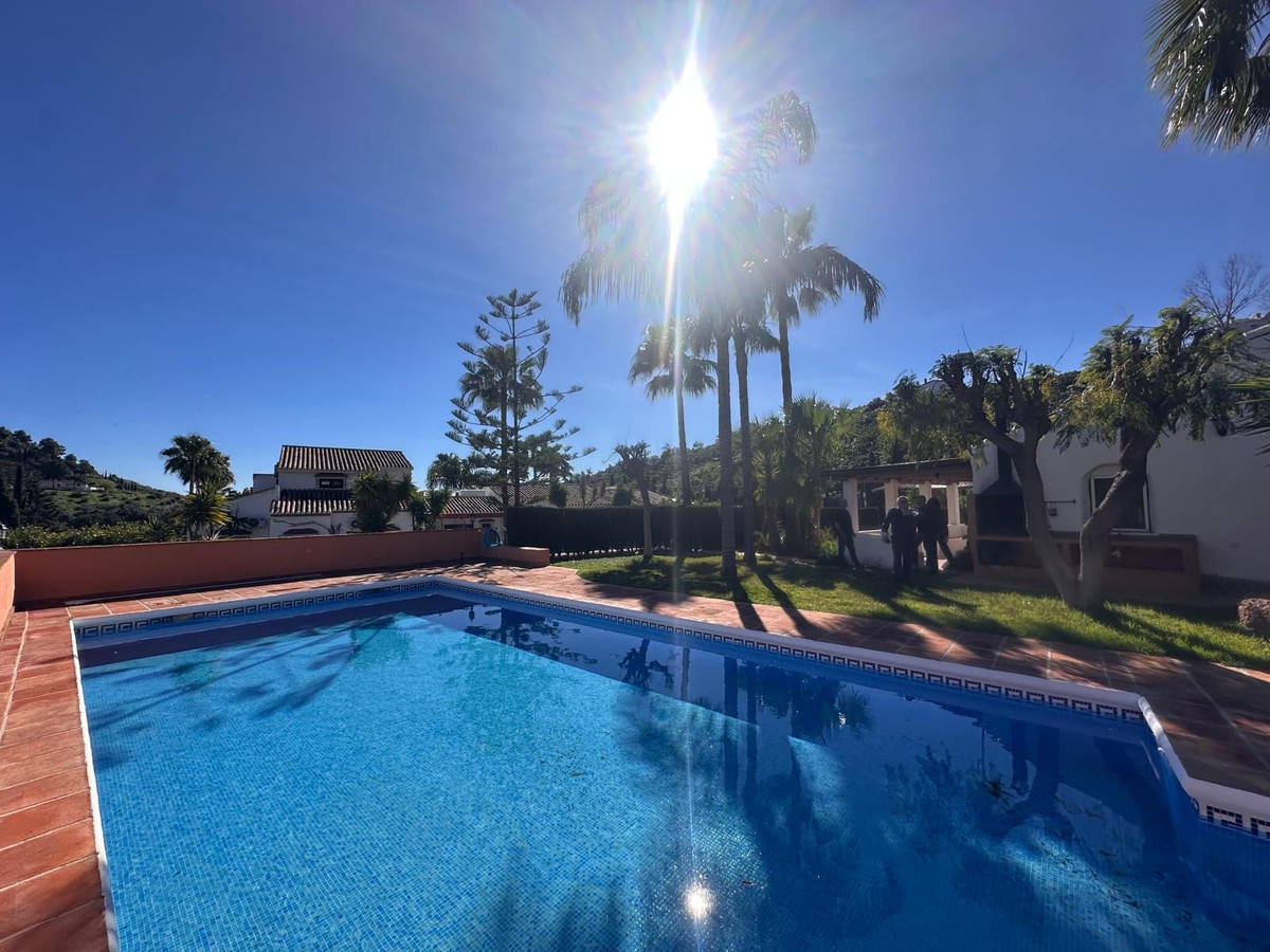 Se vende Finca - Cortijo de 6 dormitorios en Costa Del Sol, Málaga, España