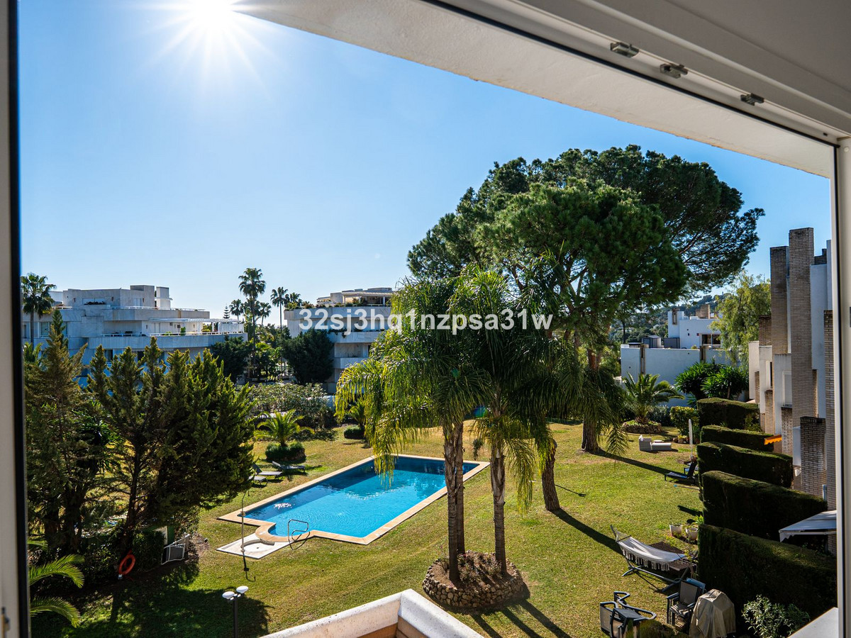 3 Bed Apartment for sale in Nueva Andalucía Costa Del Sol, Málaga, Spain