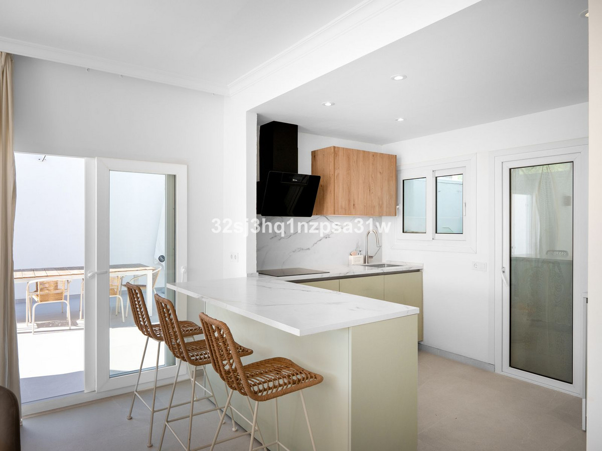 3 Bed Apartment for sale in Nueva Andalucía Costa Del Sol, Málaga, Spain