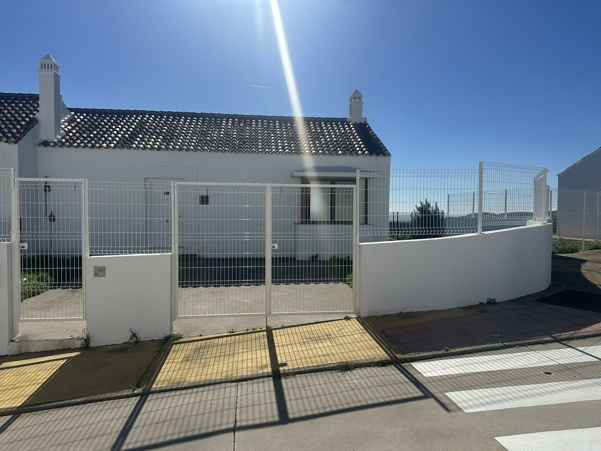 3 Bed Townhouse for sale in Doña Julia Costa Del Sol, Málaga, Spain
