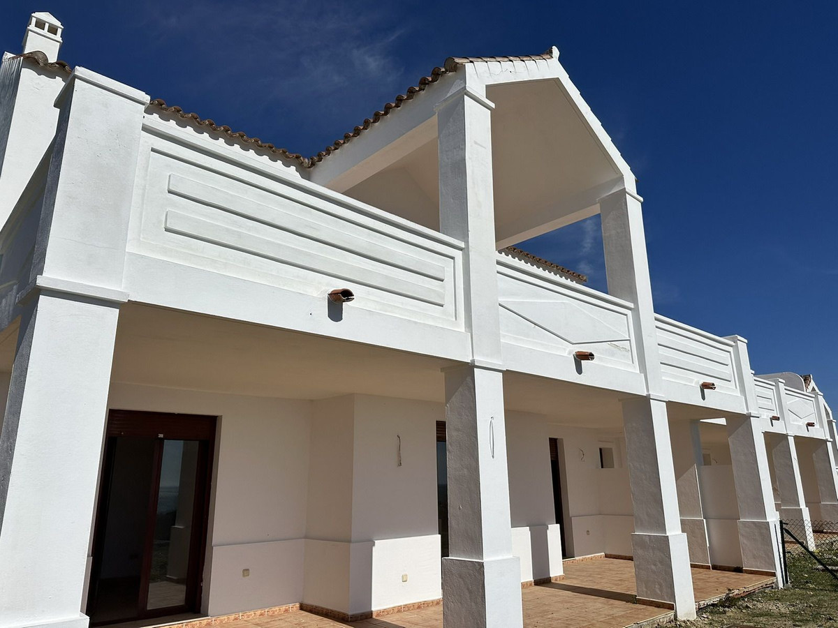 3 Bed Townhouse for sale in Doña Julia Costa Del Sol, Málaga, Spain
