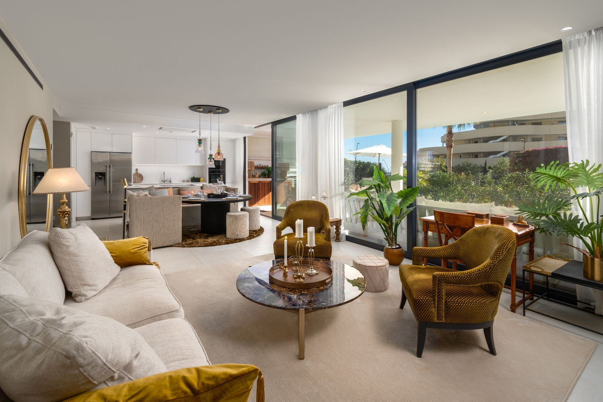 Se vende Apartamento Planta Baja de 3 dormitorios en Costa Del Sol, Málaga, España