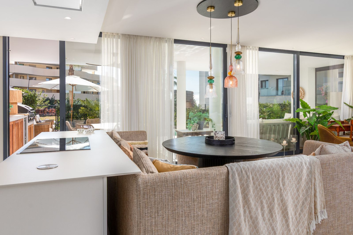 Se vende Apartamento Planta Baja de 3 dormitorios en Costa Del Sol, Málaga, España