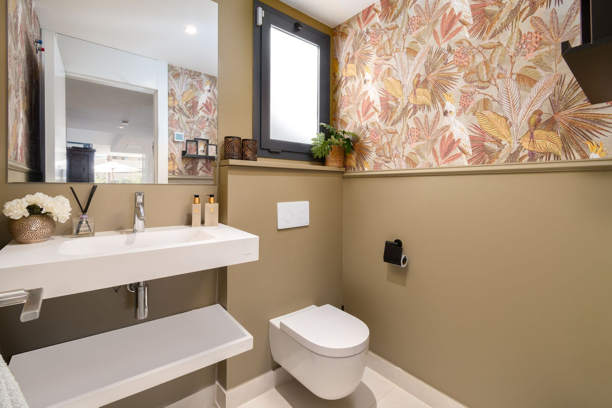 Se vende Apartamento Planta Baja de 3 dormitorios en Costa Del Sol, Málaga, España