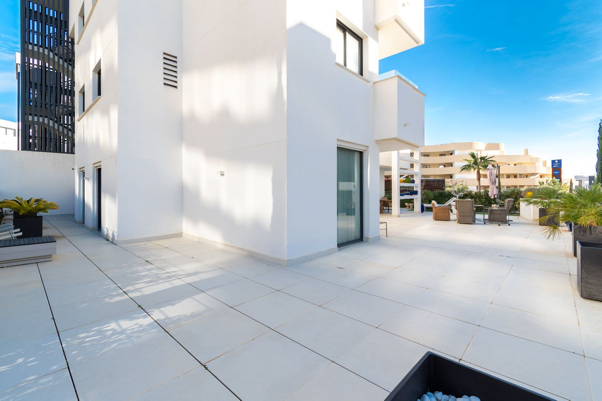 Se vende Apartamento Planta Baja de 3 dormitorios en Costa Del Sol, Málaga, España