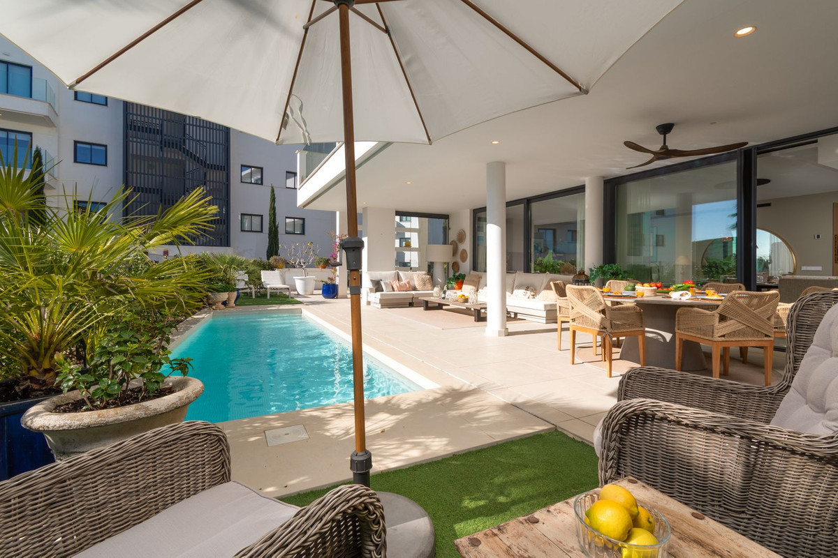 Se vende Apartamento Planta Baja de 3 dormitorios en Costa Del Sol, Málaga, España