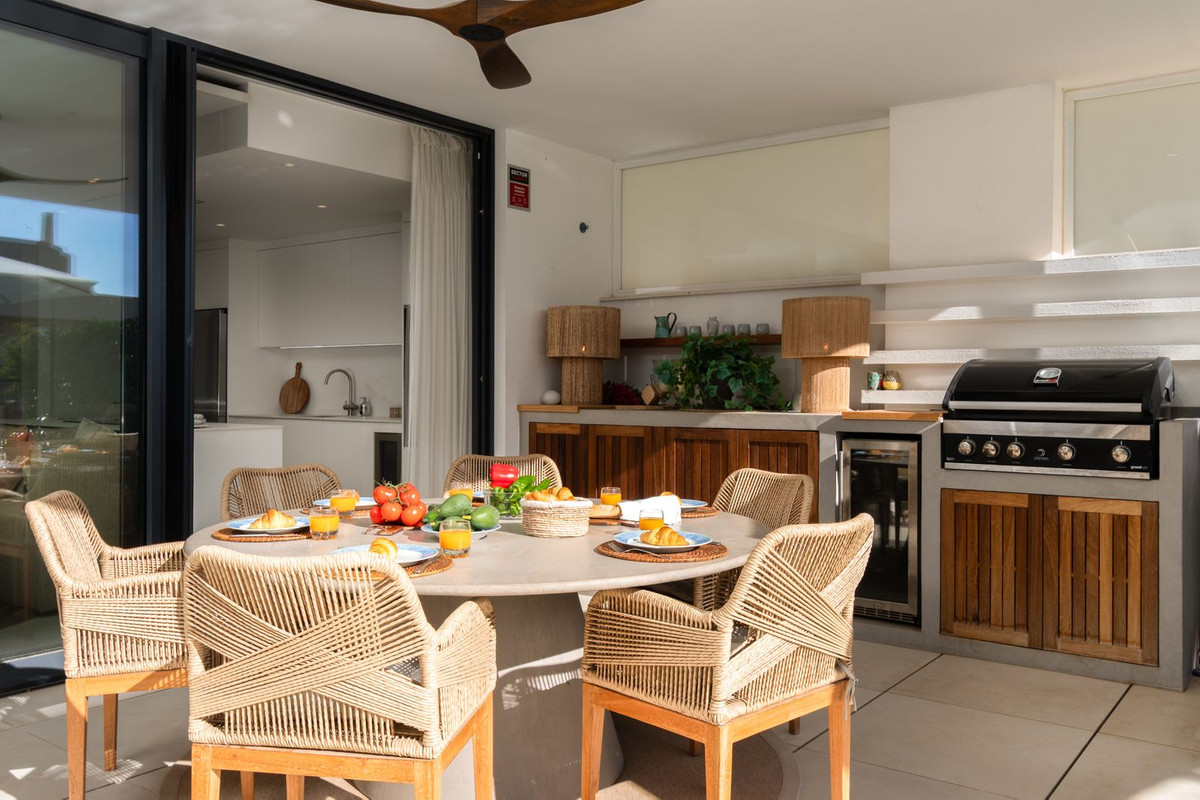Se vende Apartamento Planta Baja de 3 dormitorios en Costa Del Sol, Málaga, España