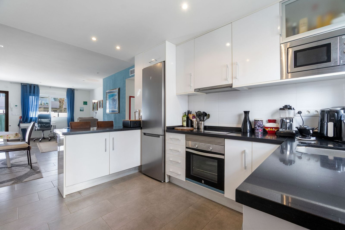 Se vende Apartamento Planta Baja de 2 dormitorios en Costa Blanca, Alicante, España