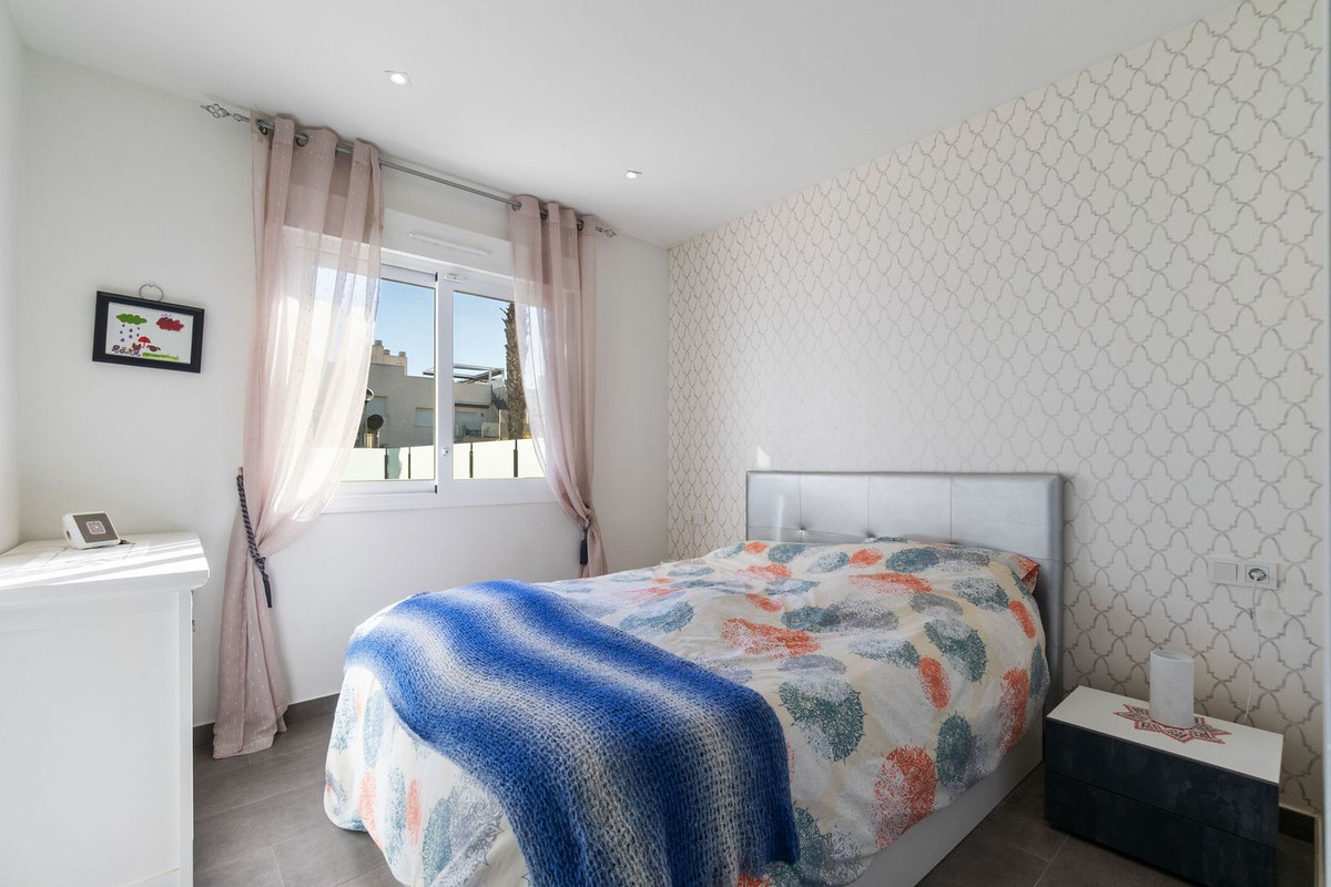 Se vende Apartamento Planta Baja de 2 dormitorios en Costa Blanca, Alicante, España
