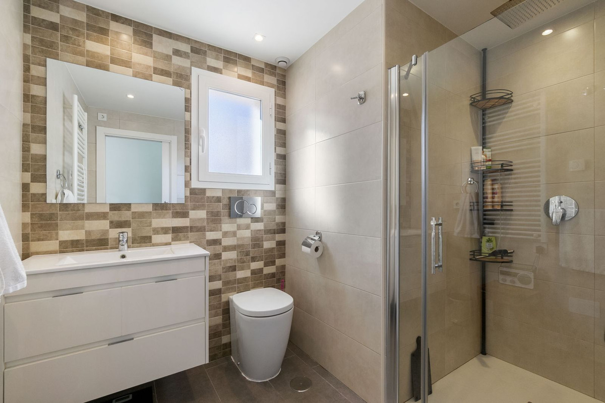 Se vende Apartamento Planta Baja de 2 dormitorios en Costa Blanca, Alicante, España