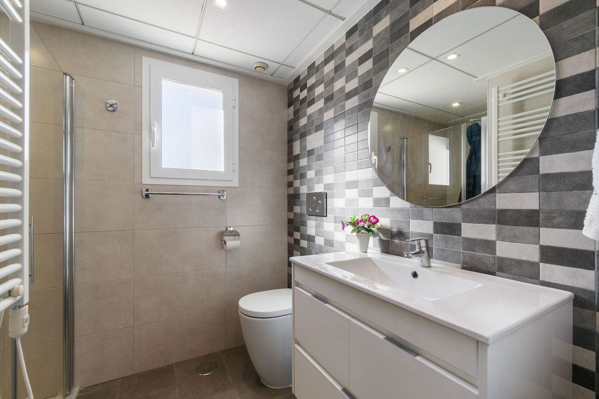 Se vende Apartamento Planta Baja de 2 dormitorios en Costa Blanca, Alicante, España