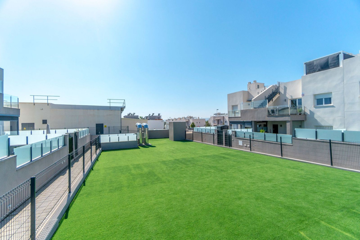Se vende Apartamento Planta Baja de 2 dormitorios en Costa Blanca, Alicante, España