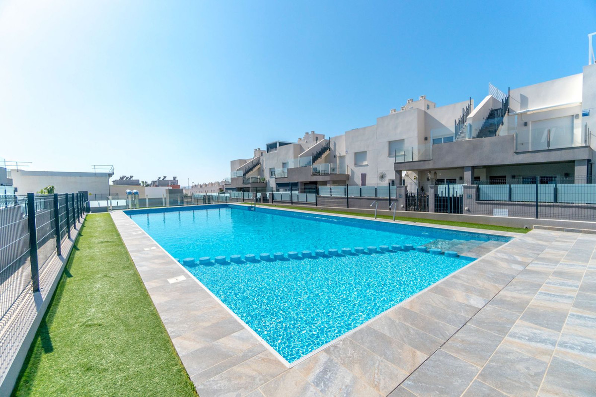 Se vende Apartamento Planta Baja de 2 dormitorios en Costa Blanca, Alicante, España